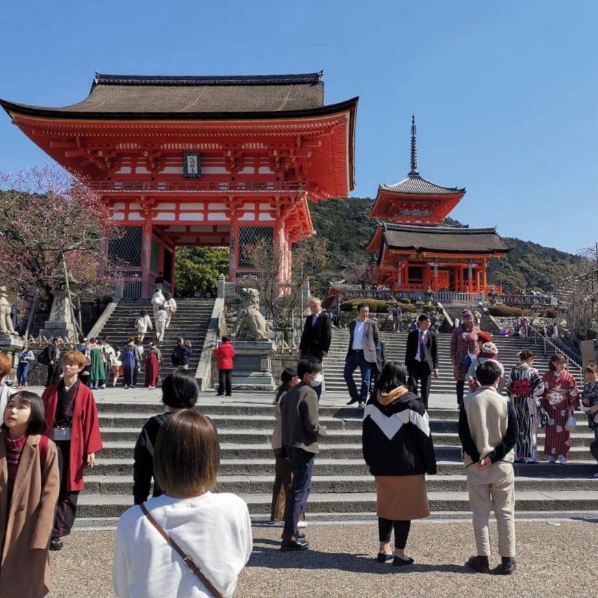 Día normal con turistas en Kyoto | Geovanny Morera. 